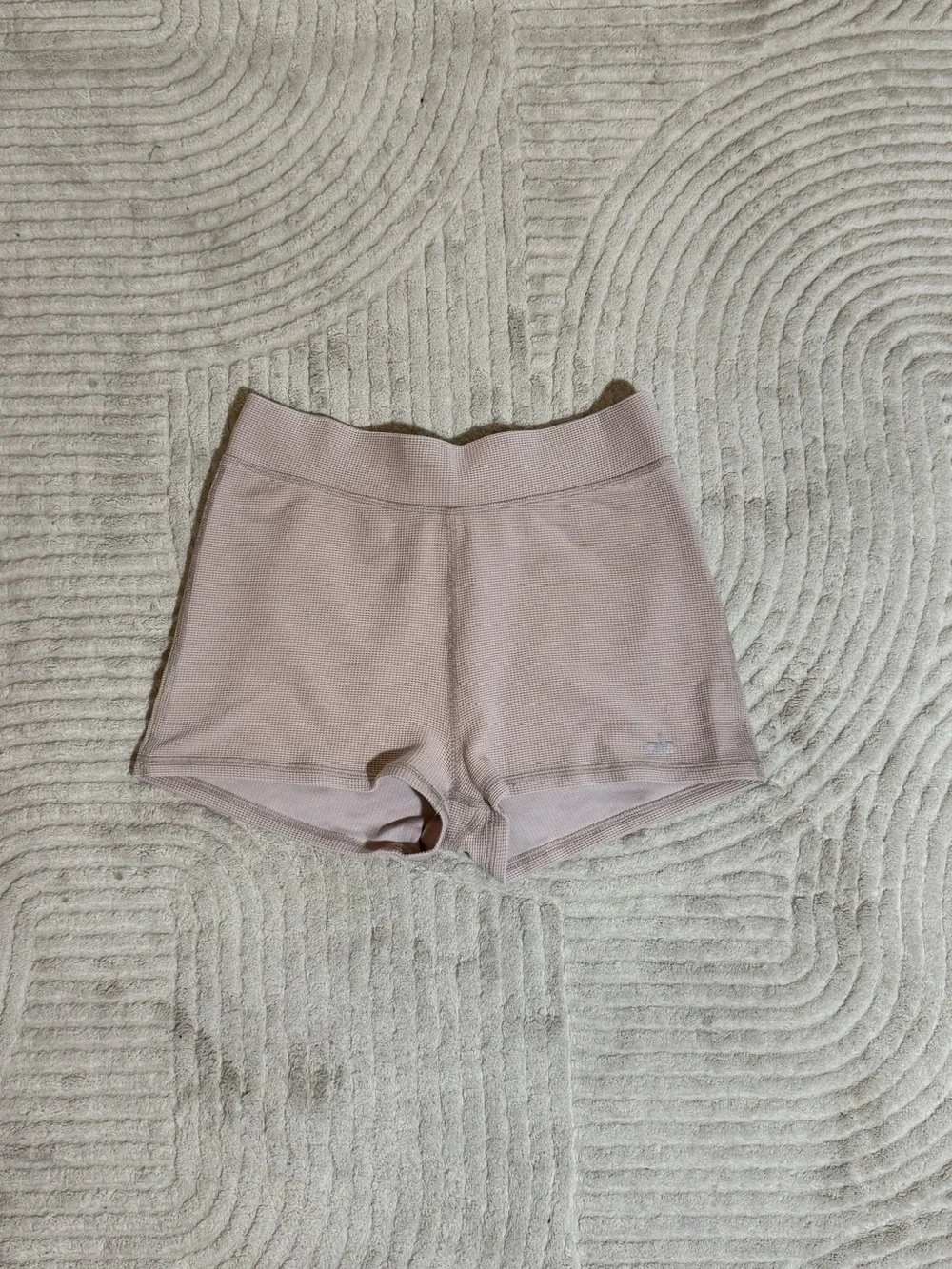 ALO Yoga Ribbed Waffle High-Waist Shorts in Blush